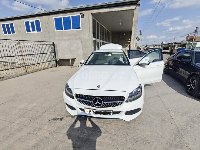 Mercedes C 300 2016, 270,000 km - 2.0 l - Qazax