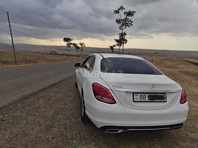 Mercedes C 300 2016, 270,000 km - 2.0 l - Qazax
