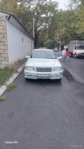 Mercedes C 180 1995, 300,000 km - 1.8 l - Mingəçevir