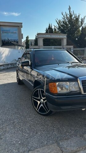 Mercedes 190 1992, 480,586 km - 1.8 l - Horadiz