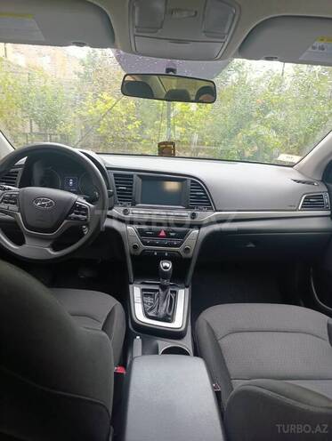 Hyundai Elantra 2018, 198,915 km - 2.0 l - Bakı