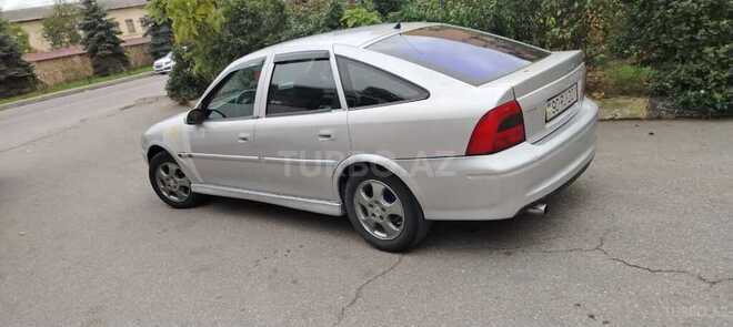 Opel Vectra 1999, 265,917 km - 1.6 l - Qusar