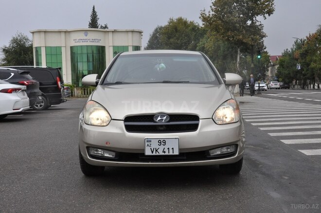 Hyundai Accent 2008, 316,600 km - 1.5 l - Saatlı