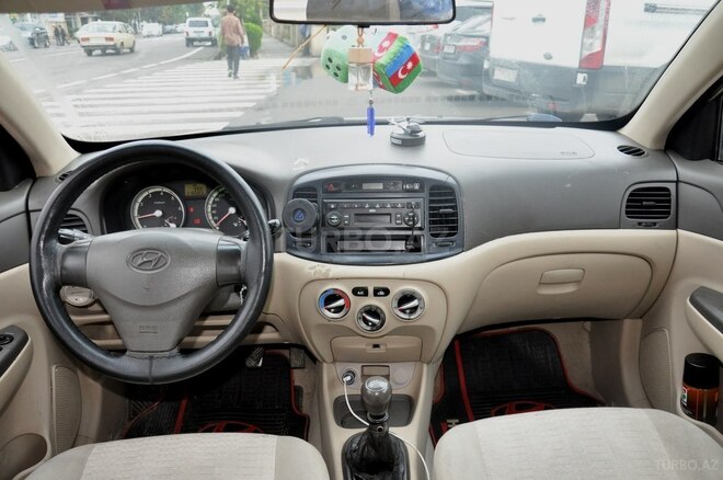 Hyundai Accent 2008, 316,600 km - 1.5 l - Saatlı