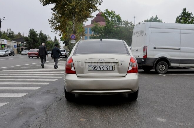 Hyundai Accent 2008, 316,600 km - 1.5 l - Saatlı