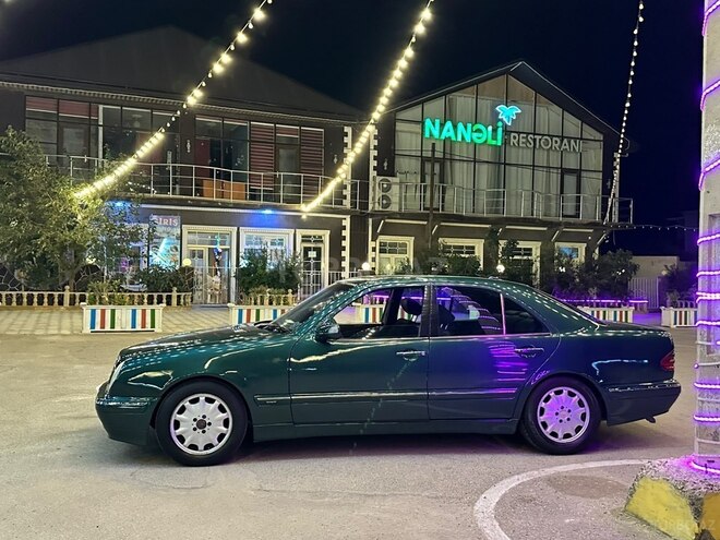 Mercedes E 320 2000, 236,980 km - 3.2 l - Bakı
