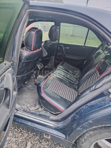Mercedes E 220 1998, 99,900 km - 2.2 l - Füzuli