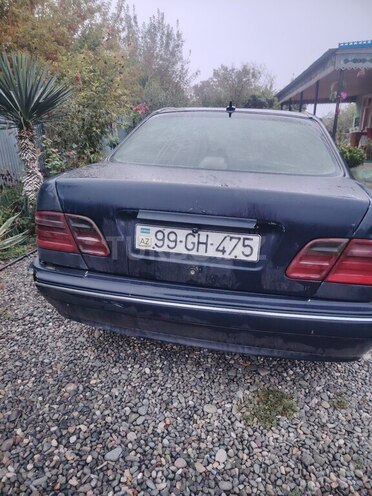 Mercedes E 220 1998, 99,900 km - 2.2 l - Füzuli