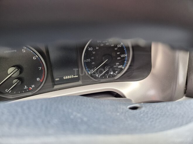 Toyota RAV4 2018, 110,834 km - 2.5 л - Gəncə