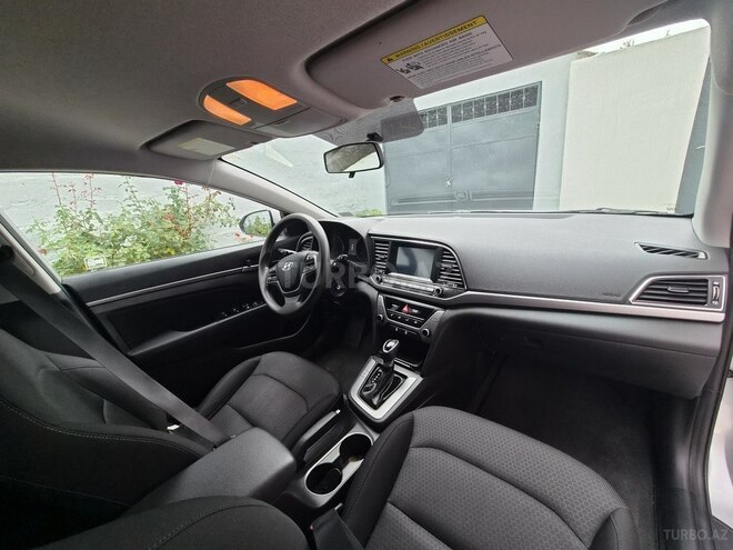 Hyundai Elantra 2018, 172,200 km - 2.0 л - Gəncə
