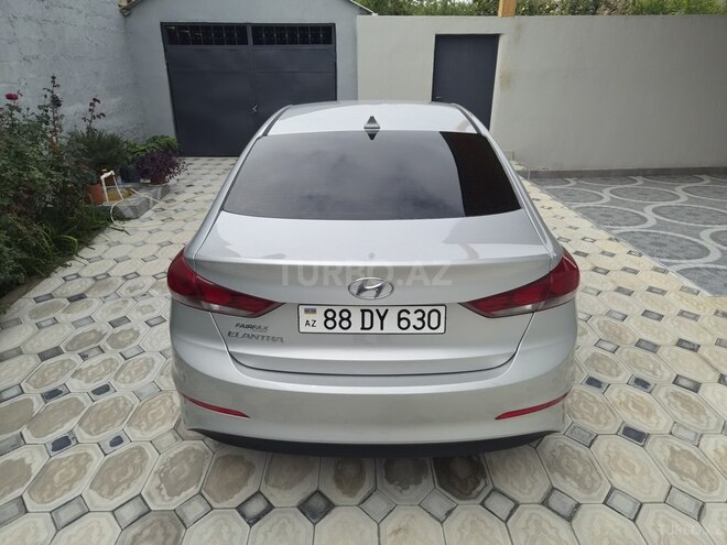 Hyundai Elantra 2018, 172,200 km - 2.0 л - Gəncə
