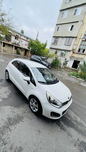 Kia Rio 2014, 402,357 km - 1.1 л - Bakı