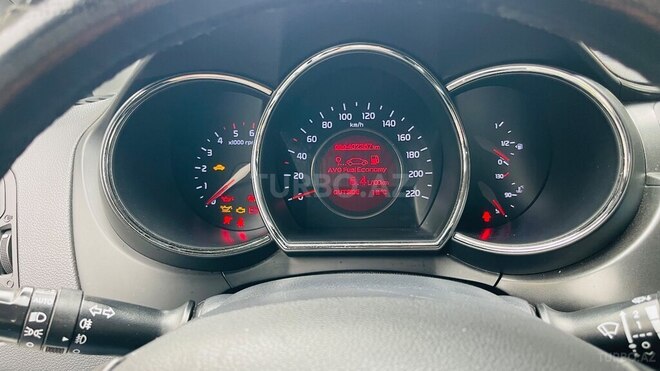 Kia Rio 2014, 402,357 km - 1.1 л - Bakı