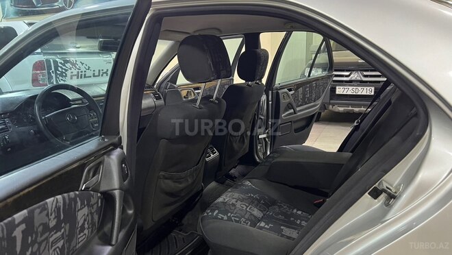 Mercedes E 280 1999, 278,000 km - 2.8 л - Sumqayıt