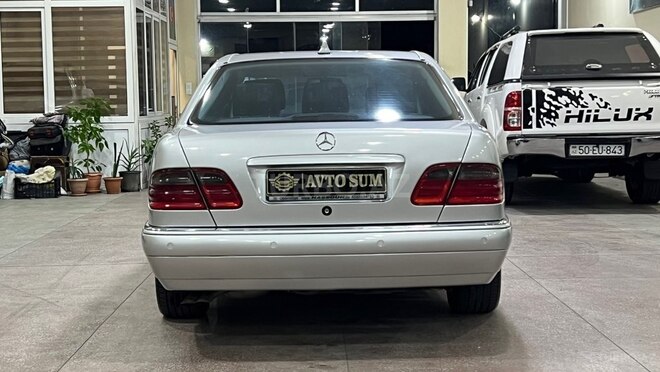 Mercedes E 280 1999, 278,000 km - 2.8 л - Sumqayıt