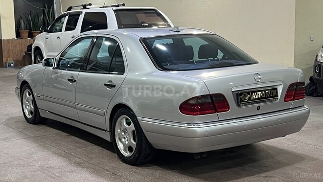 Mercedes E 280 1999, 278,000 km - 2.8 л - Sumqayıt