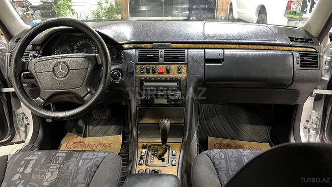 Mercedes E 280 1999, 278,000 km - 2.8 л - Sumqayıt