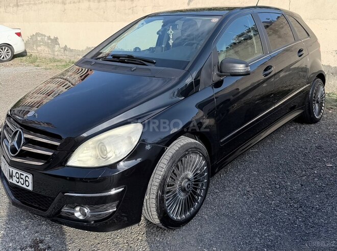 Mercedes B 180 2010, 102,000 km - 1.7 l - Bakı