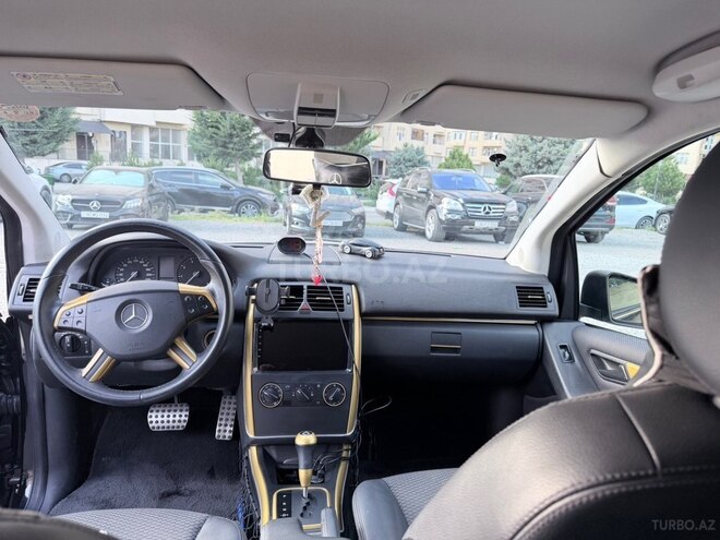 Mercedes B 180 2010, 102,000 km - 1.7 l - Bakı