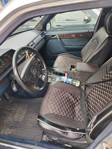 Mercedes 200 E 1994, 235,452 km - 2.0 l - Beyləqan