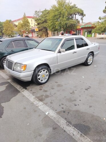 Mercedes 200 E 1994, 235,452 km - 2.0 l - Beyləqan