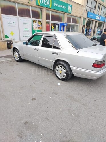 Mercedes 200 E 1994, 235,452 km - 2.0 l - Beyləqan