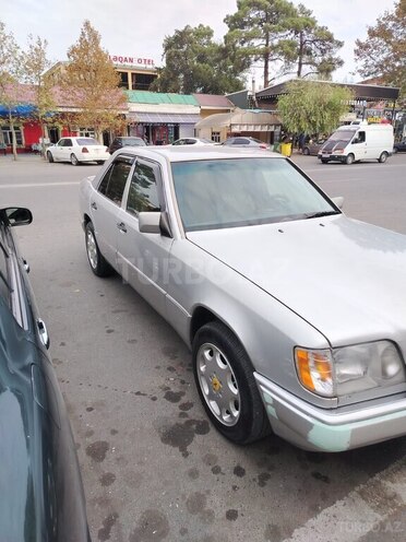 Mercedes 200 E 1994, 235,452 km - 2.0 l - Beyləqan
