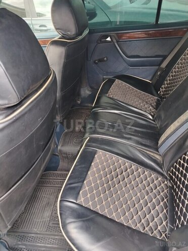 Mercedes 200 E 1994, 235,452 km - 2.0 l - Beyləqan