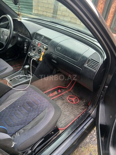 Mercedes C 180 1995, 450,000 km - 1.8 l - Qax