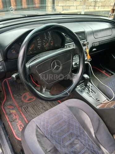 Mercedes C 180 1995, 450,000 km - 1.8 l - Qax