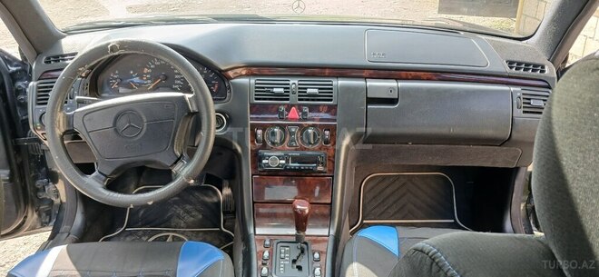 Mercedes E 230 1997, 620,200 km - 2.3 l - Xudat