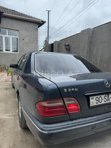 Mercedes E 240 2000, 253,023 km - 2.4 l - Xaçmaz