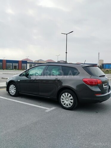 Opel Astra 2015, 183,094 km - 1.4 л - Bakı