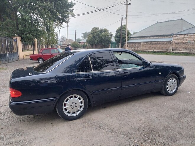 Mercedes E 230 1996, 123,123 km - 2.3 л - Qazax