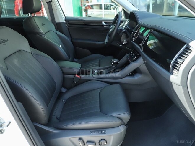 Skoda Kodiaq 2023, 73,400 km - 2.0 л - Bakı