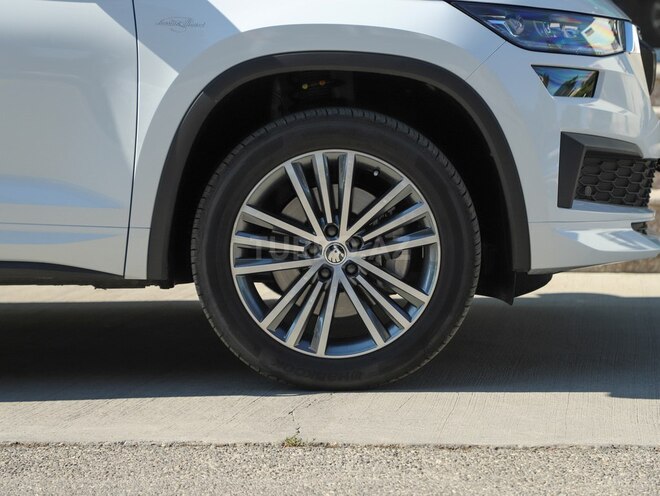 Skoda Kodiaq 2023, 73,400 km - 2.0 л - Bakı