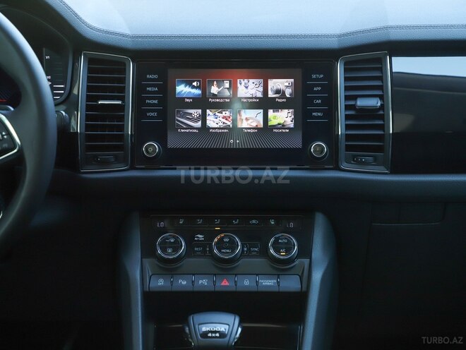 Skoda Kodiaq 2023, 73,400 km - 2.0 л - Bakı