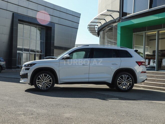 Skoda Kodiaq 2023, 73,400 km - 2.0 л - Bakı