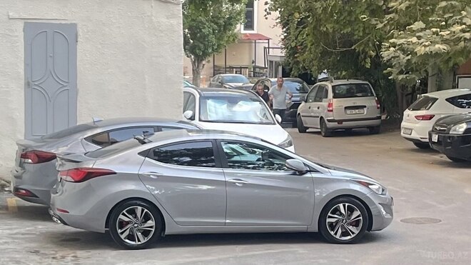 Hyundai Elantra 2014, 290,000 km - 1.8 л - Bakı