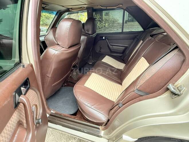 Mercedes 190 1990, 120,000 km - 2.0 l - Şamaxı