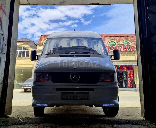 Mercedes 208 D 1999, 200,000 km - 2.9 l - Gəncə