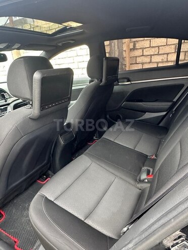 Hyundai Elantra 2017, 200,000 km - 2.0 l - Bakı