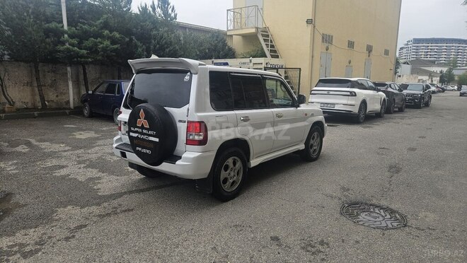 Mitsubishi Pajero io 2001, 280,000 km - 2.0 l - Bakı