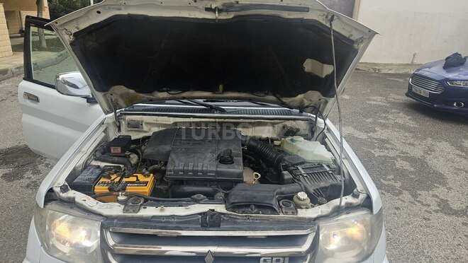 Mitsubishi Pajero io 2001, 280,000 km - 2.0 l - Bakı