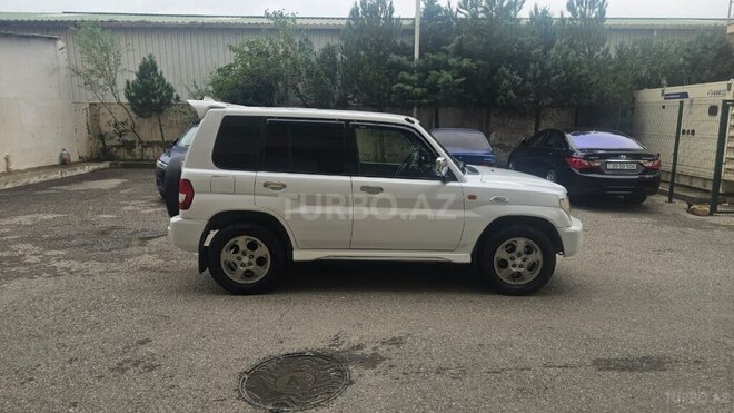 Mitsubishi Pajero io 2001, 280,000 km - 2.0 l - Bakı
