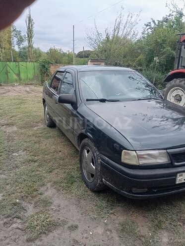 Opel Vectra 1994, 541,385 km - 1.8 л - Qax