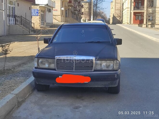 Mercedes 190 1992, 650,000 km - 1.8 l - Naftalan
