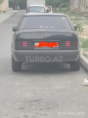 Mercedes 190 1992, 650,000 km - 1.8 l - Naftalan