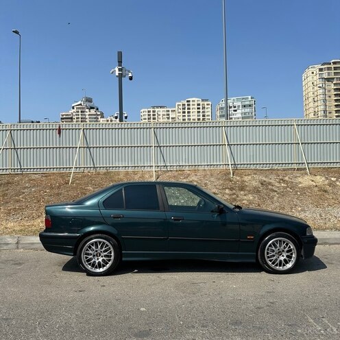 BMW 318 1997, 388,000 km - 1.8 l - Bakı