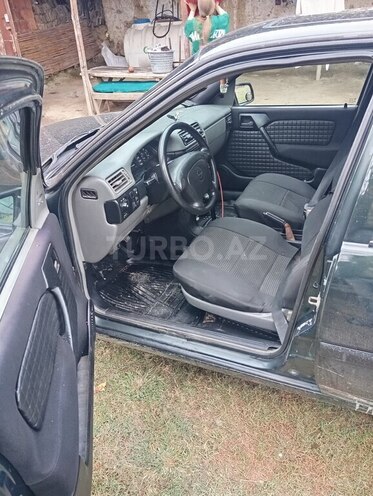 Opel Vectra 1994, 541,385 km - 1.8 л - Qax